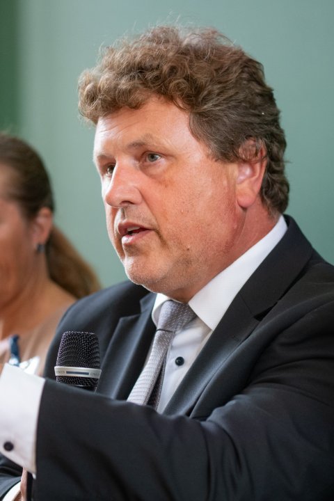 Snímek 90