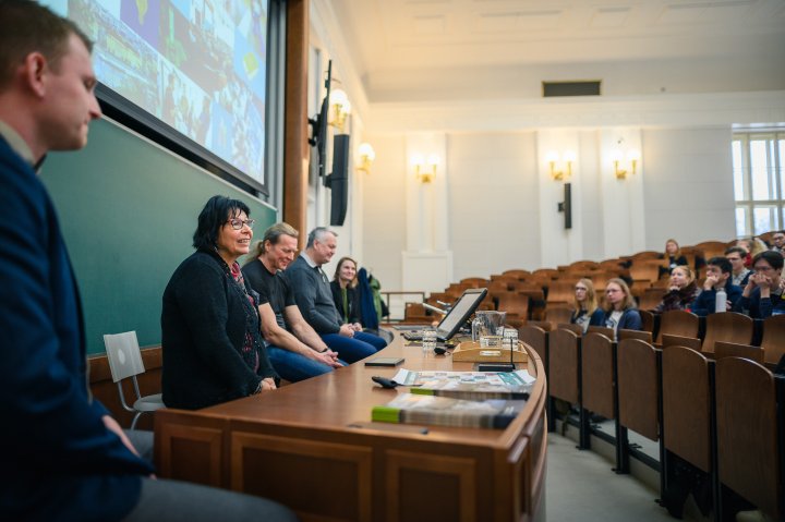 Snímek 32
