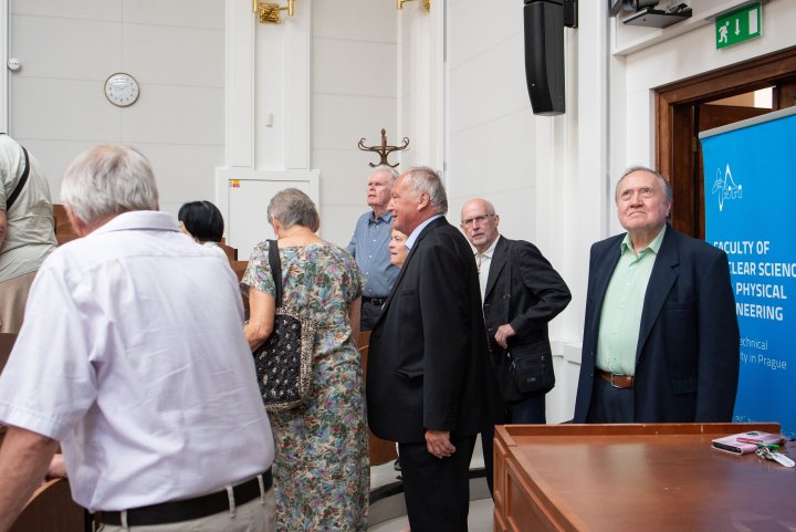 Photo 33