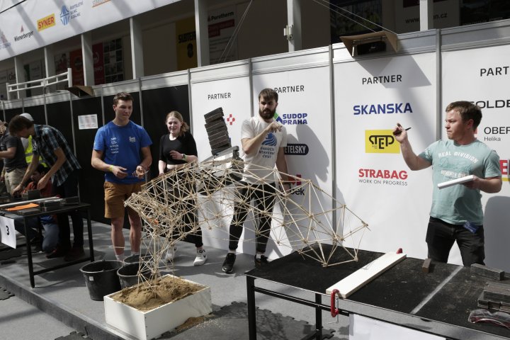 Snímek 27