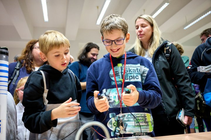 Snímek 10
