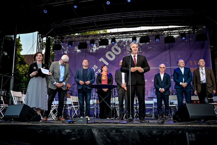 Snímek 111