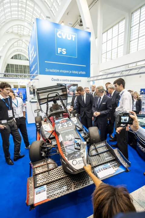 Snímek 79