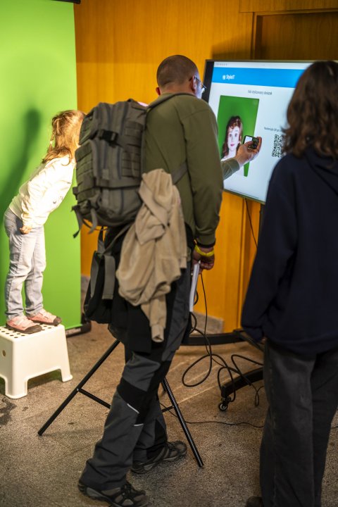 Snímek 89