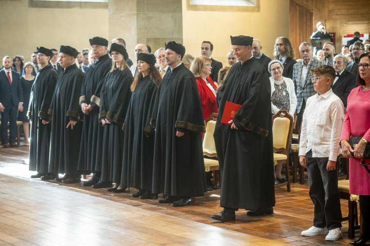 Snímek 12
