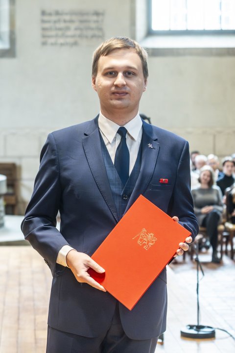 Snímek 82