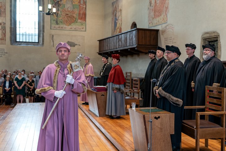 Snímek 153