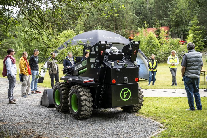 Snímek 100